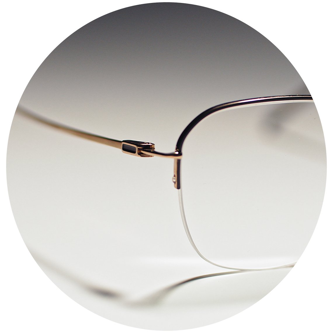 Titanium eyewear